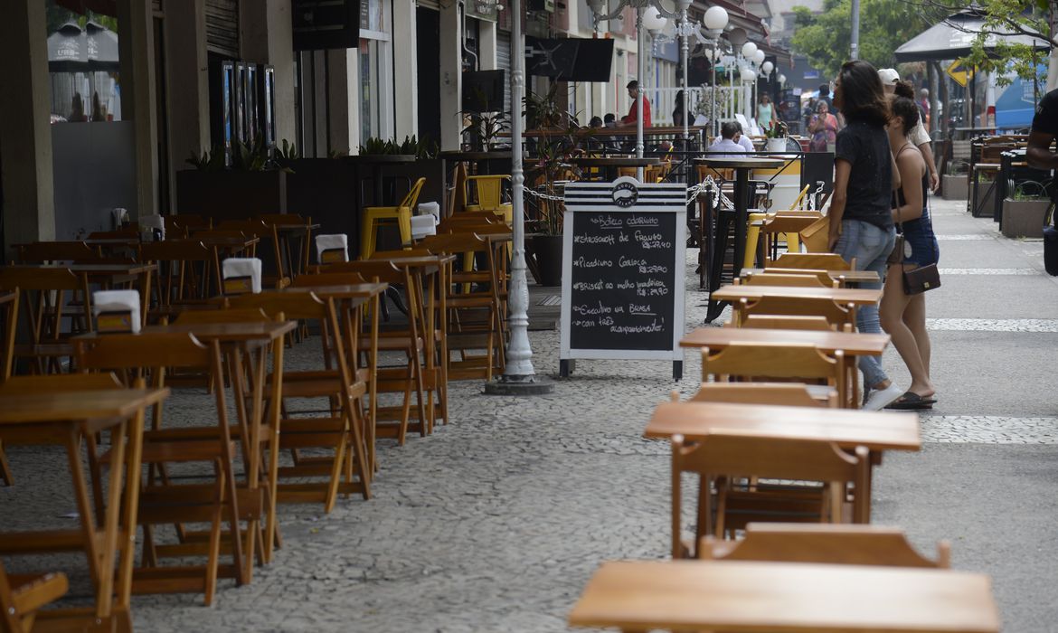 Bares E Restaurantes Comemoram Faturamento Mas D Vidas E Aumento Dos