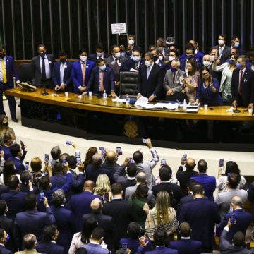 Eleição para Mesa Diretora da Câmara é adiada para quarta-feira