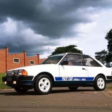 ford-escort-xr3-pace-car-badolato-1611341154914_v2_900x506-640x360 Ford Escort raríssimo marcou estreia de Senna na F-1 e sobrevive em SP