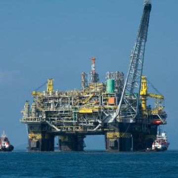 Produção de petróleo no Brasil cresceu 5,5% em 2020