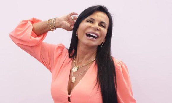 Gretchen diz que tomará vacina da Covid em Belém e comemora