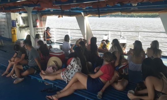 Santarém: festa clandestina é encerrada pela polícia na praia do Arariá