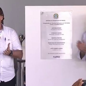 ‘Chega de frescura, de mimimi. Vão ficar chorando até quando?’, diz Bolsonaro ao criticar medidas de restrição em meio a recorde de mortes por Covid-19
