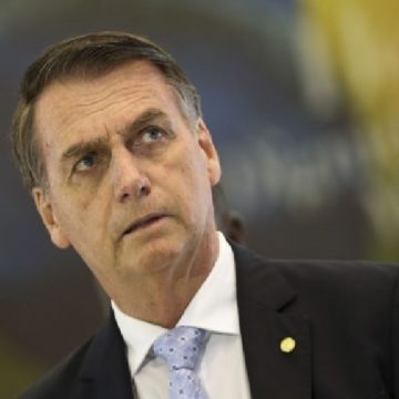 “Acredito que o povo brasileiro sequer queira um candidato como esse”, diz Bolsonaro sobre Lula