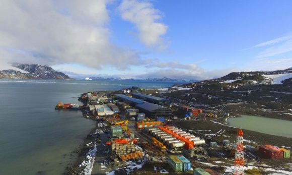 Programa de vacinação do Chile chega ao continente gelado da Antártida