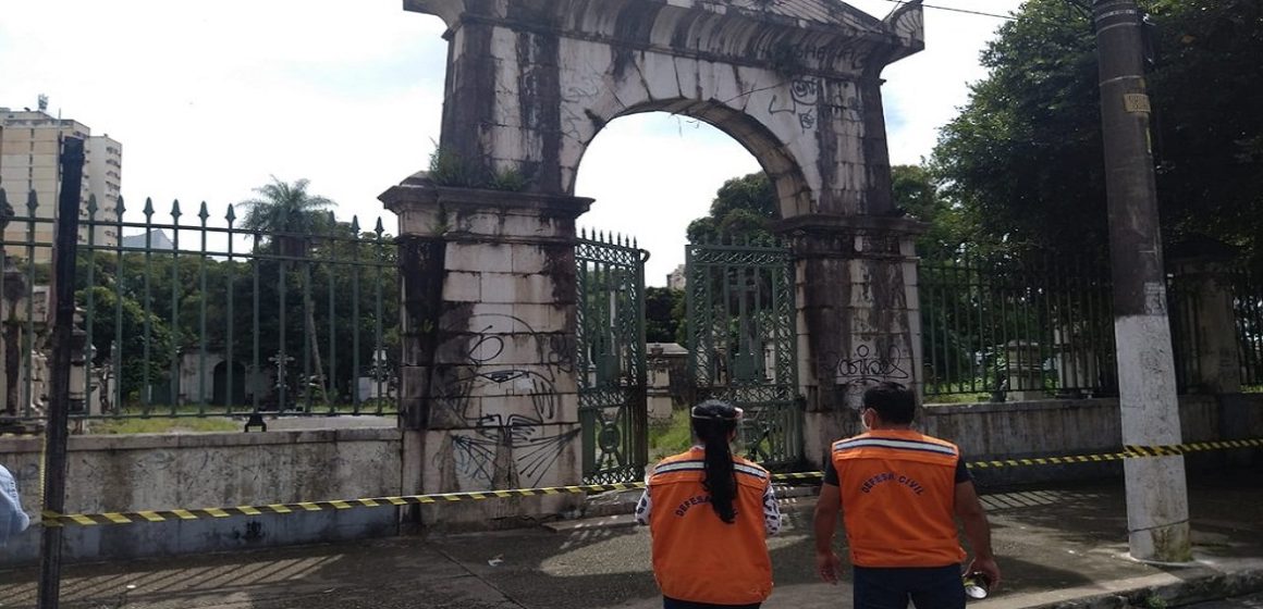 Pórtico do Cemitério da Soledade está caindo, mas Secult já havia lançado o projeto de restauro do local