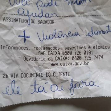 Vítima de violência doméstica escreve bilhete com pedido socorro em agência bancária no DF: ‘Ele tá aí fora’