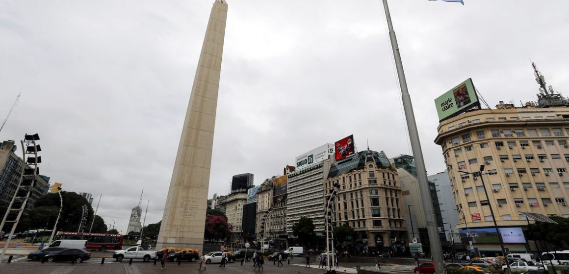 Argentina amplia toque de recolher obrigatório