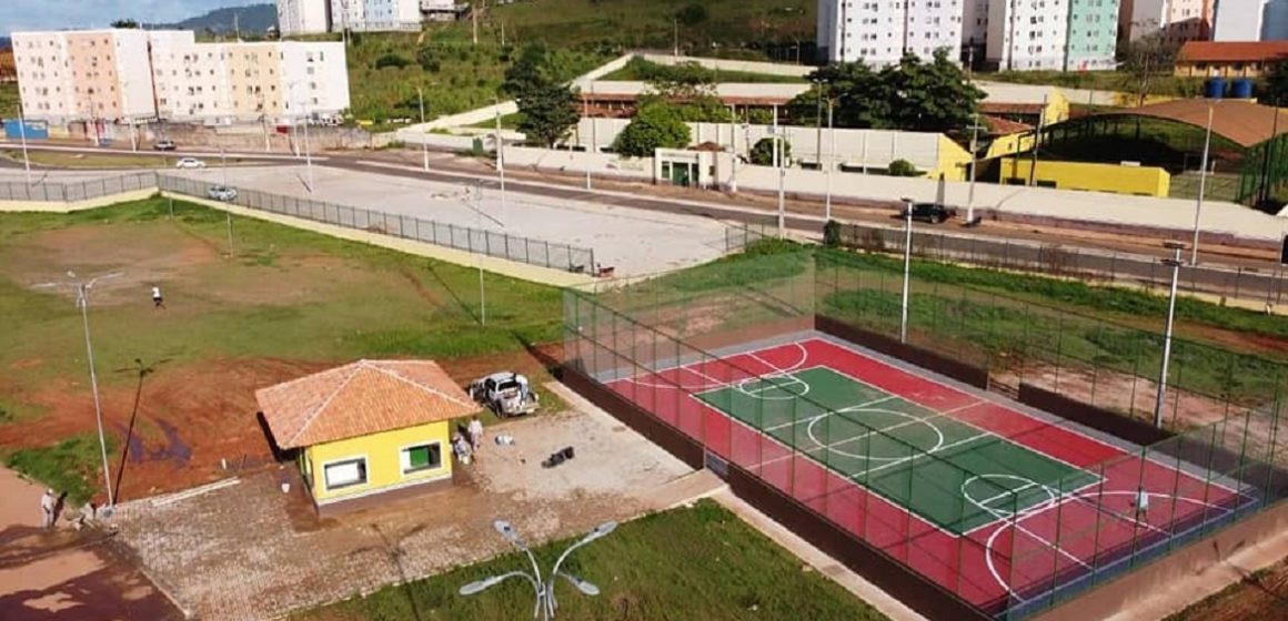 171197748_1845928592233210_8153660420523933211_n Prefeitura de Parauapebas trabalha na construção de quadra poliesportiva