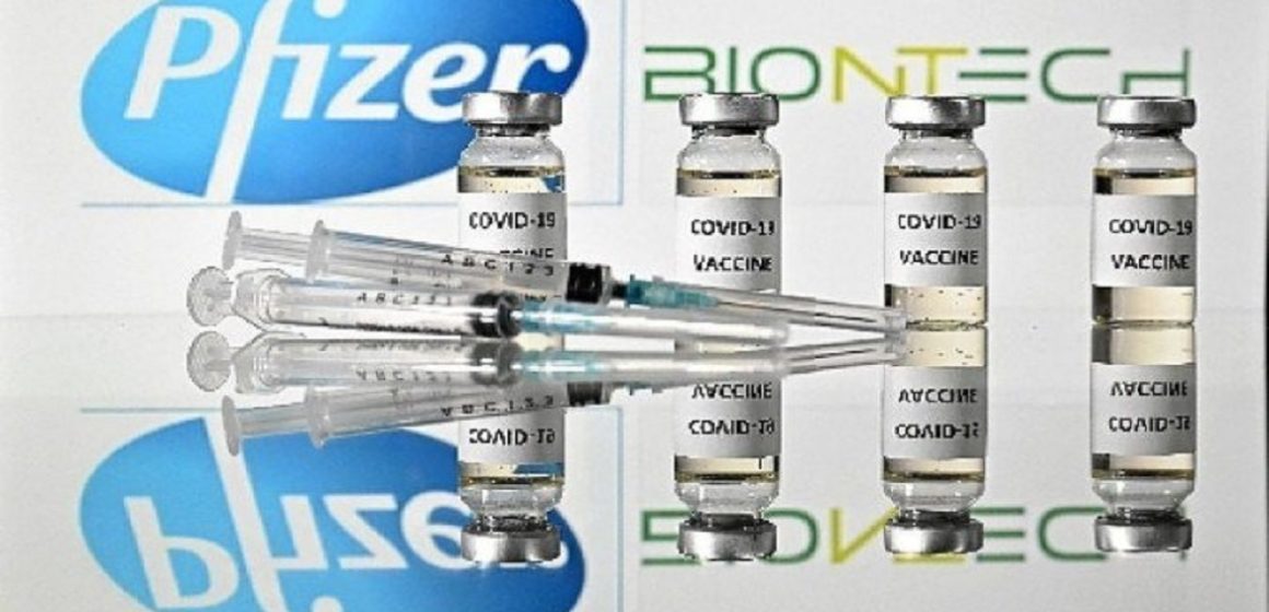 Ministério da Saúde negocia compra de mais 100 milhões de doses da Pfizer