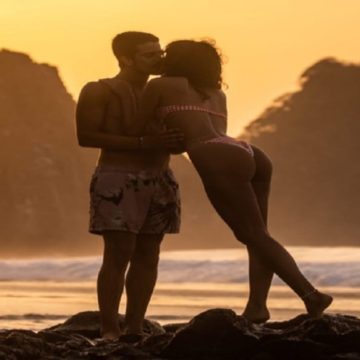 Bruna Marquezine e Enzo Celulari assumem namoro
