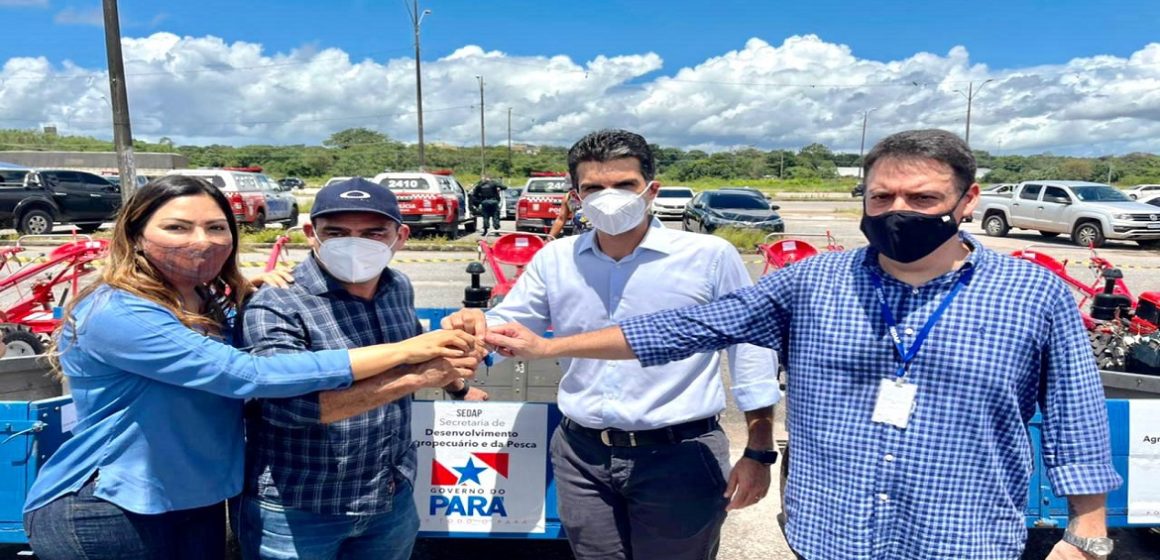 Renilce Nicodemos participa da entrega de equipamentos a municípios do Pará