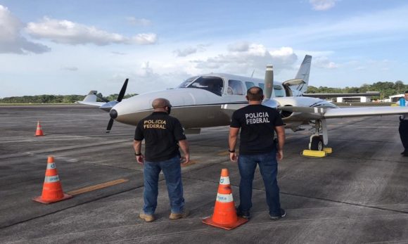 Pilotos presos são soltos pela PF após nova perícia em carga apreendida no aeroporto de Belém que seguiria para o Suriname