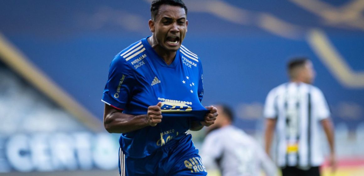 Mineiro: Cruzeiro vence Atlético-MG e assume a vice-liderança