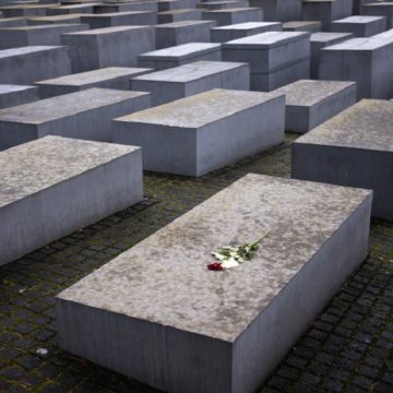 germany-holocaust-remembrance-ap18031381089744-markus-schreiber-ap Nazistas condenados nos EUA escapam da Justiça na Alemanha