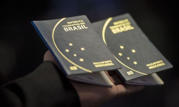 Governo dos EUA autoriza viagem de brasileiros que estudam no país