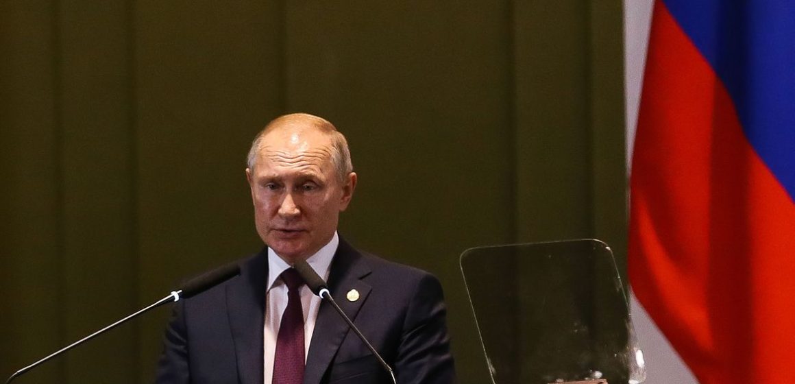 Putin e Biden podem se reunir em junho, diz assessor do Kremlin