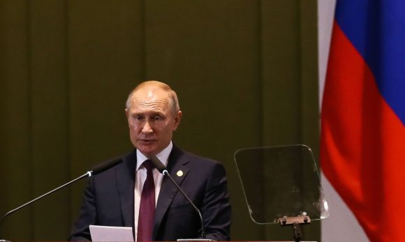 Putin e Biden podem se reunir em junho, diz assessor do Kremlin