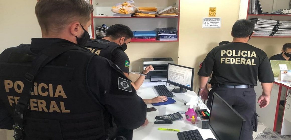 Polícia Federal apreende celulares e computadores na Operação ‘Arma legal’, em Santarém