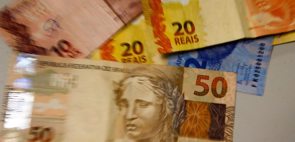 Mercado financeiro prevê inflação em 4,92% neste ano
