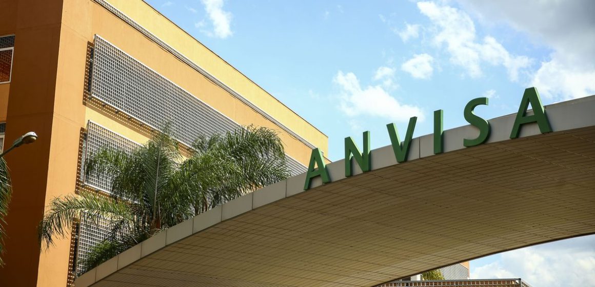 Ministério da Saúde pede autorização à Anvisa para importar vacina