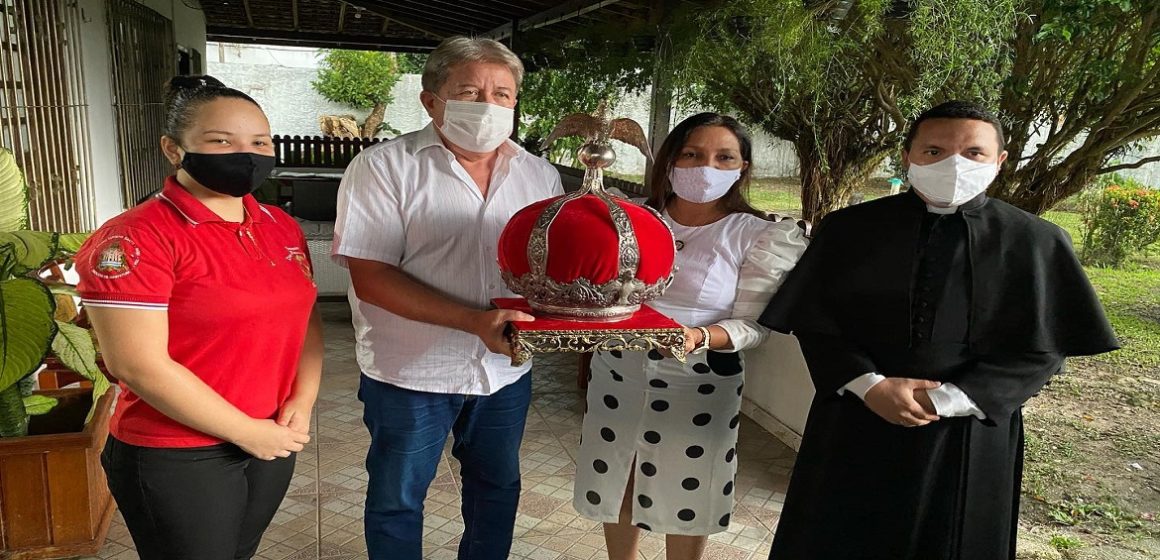Nilma Lima recebe a visita do padroeiro da cidade de Moju