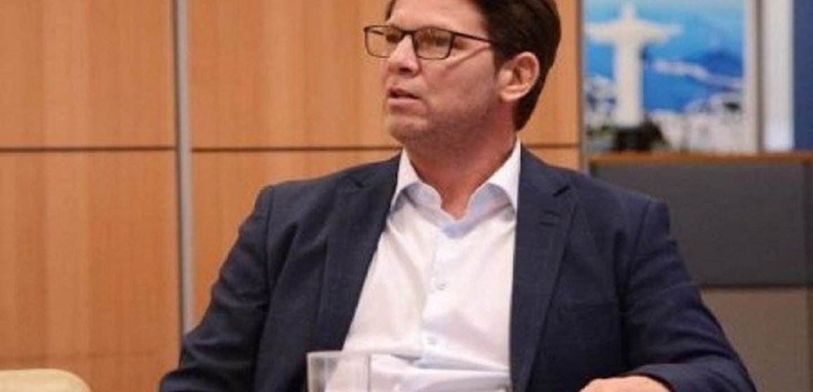 Mário Frias anda armado pela Secretaria Especial da Cultura