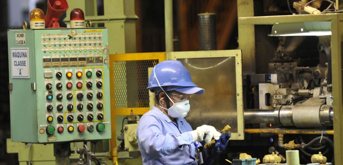 Atividade econômica cresce 2,3% no primeiro trimestre, diz BC