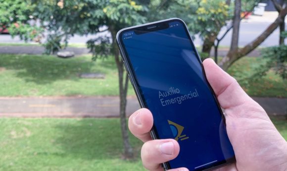 Caixa paga auxílio emergencial a nascidos em agosto