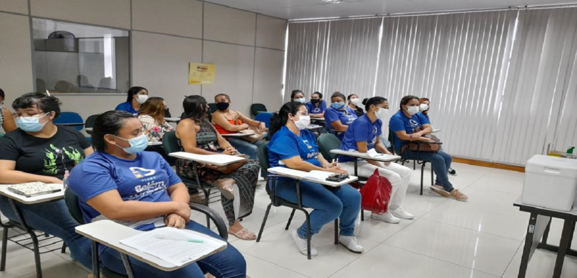 Profissionais de saúde de Belém são capacitados para aplicação da vacina da Pfizer