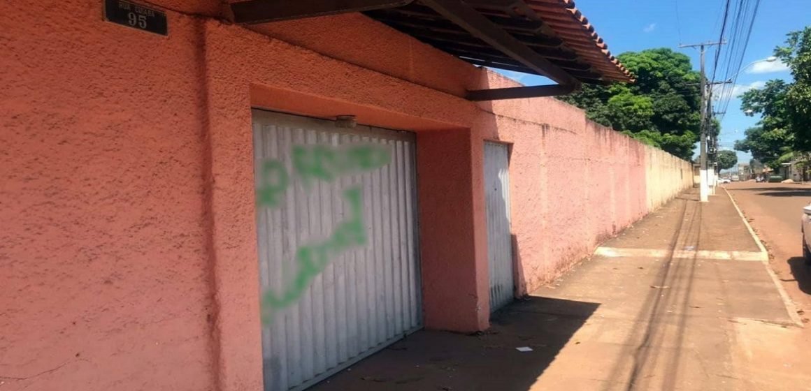 Por pichação em sua residência, Tião Miranda publica nota de repúdio