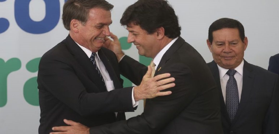 Mandetta entregou carta para Bolsonaro sobre os riscos da pandemia