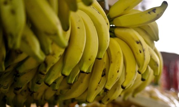 Em abril, banana ficou mais barata, mas acumula alta no ano