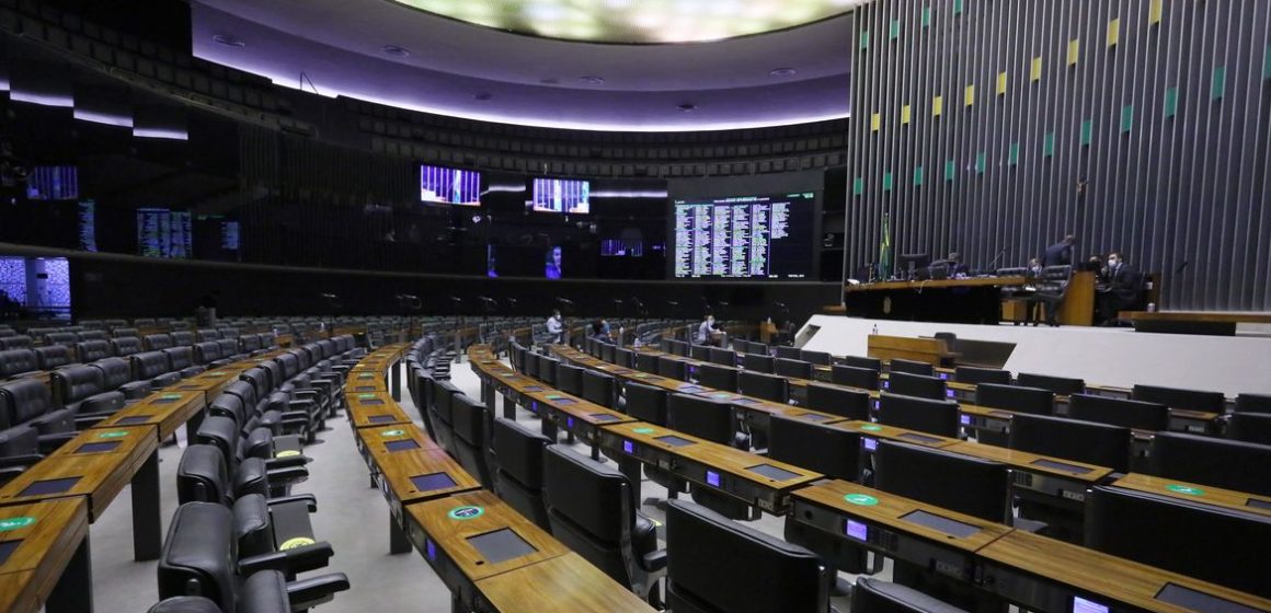 Câmara aprova aumento da pena mínima para feminicídio