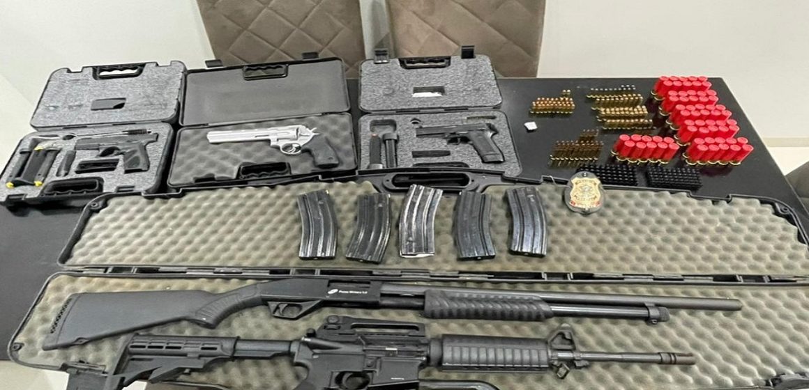 pf-armas PF aprende armamento de uso exclusivo das Forças Armadas em Itaituba