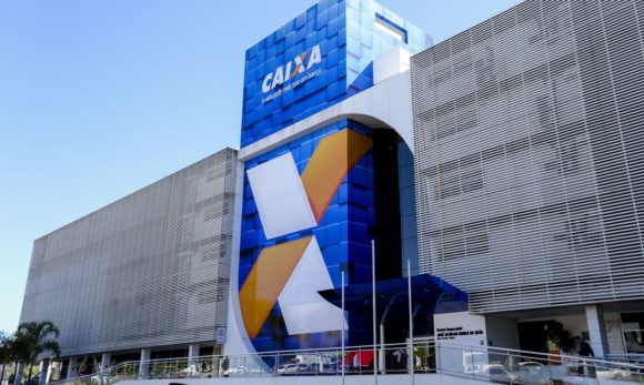 Caixa paga auxílio emergencial a nascidos em maio