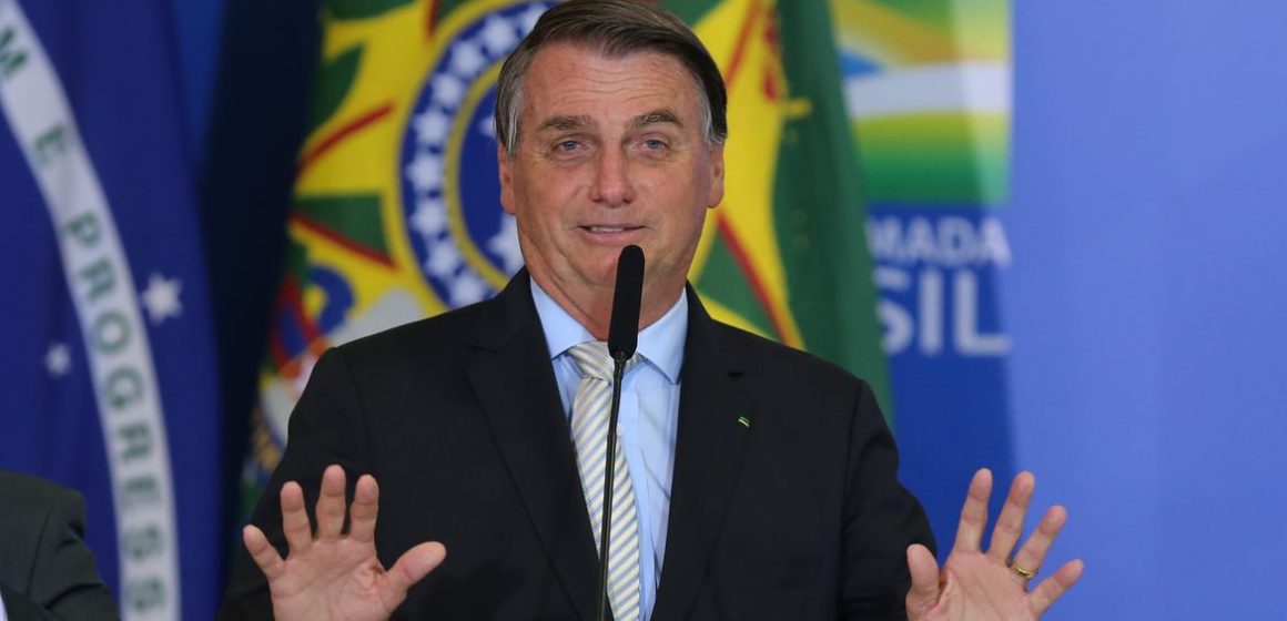 Governo Bolsonaro tem cinco dias para entregar papéis secretos do ‘tratoraço’, determina TCU
