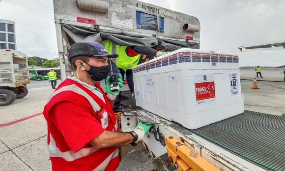 Pará recebe nova remessa de doses de vacinas contra Covid-19, com primeiro lote da Pfizer