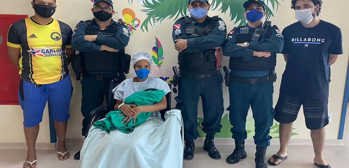 Bebê nasce dentro do carro a três km do Hospital Abelardo Santos