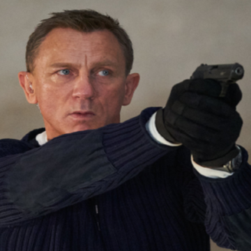 Roteirista de 007 teme futuro da franquia após compra da MGM pela Amazon