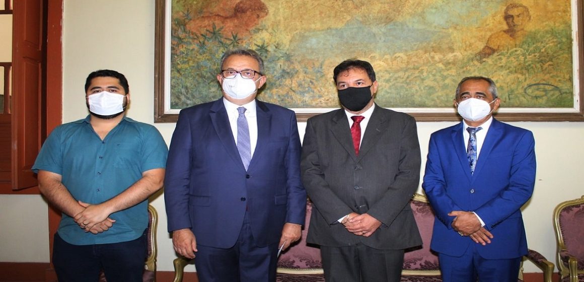 193475533_4394966557203993_7250051685252199457_n Chicão recebe presidente da Assembleia de Deus e líderes políticos