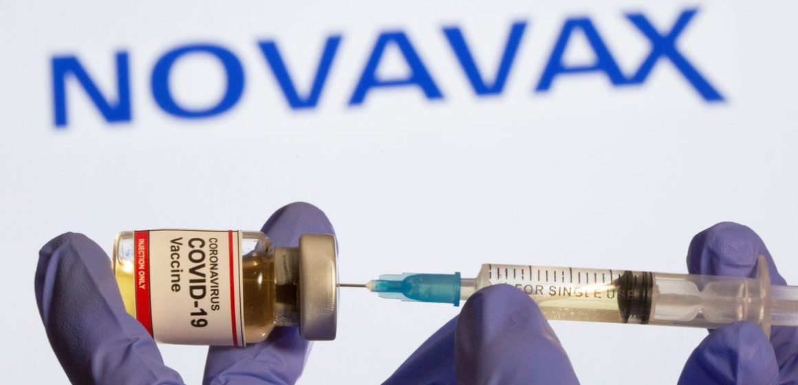 2021-06-11t213411z_86951551_rc2lyn9q1iez_rtrmadp_3_health-coronavirus-novavax Vacina Novavax tem mais de 90% de eficácia em testes nos EUA