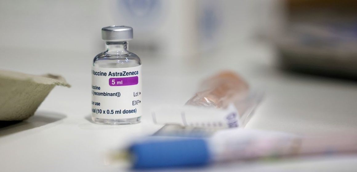 2021-06-18t130455z_463290715_rc213o9s60tg_rtrmadp_3_health-coronavirus-eu-astrazeneca Fiocruz antecipa entrega de 3 milhões de doses ao Ministério da Saúde