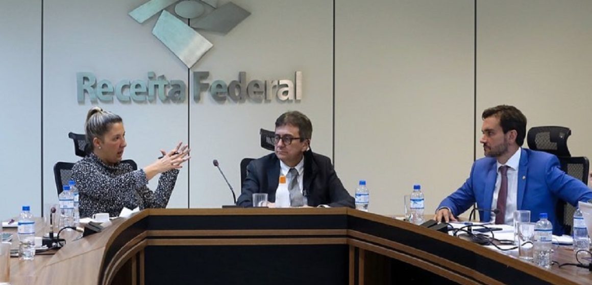 Celso Sabino discute com o Ministério da Economia sobre a reforma tributária