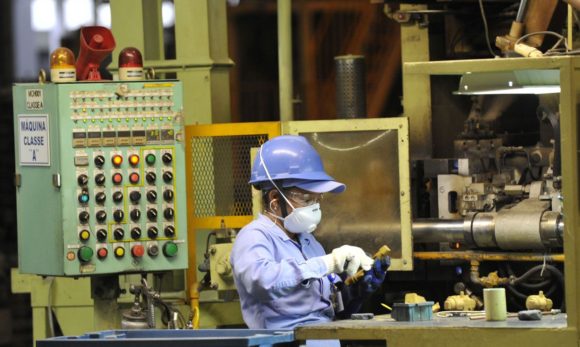 PIB do Brasil cresce 1,2% no 1º trimestre, mostra IBGE