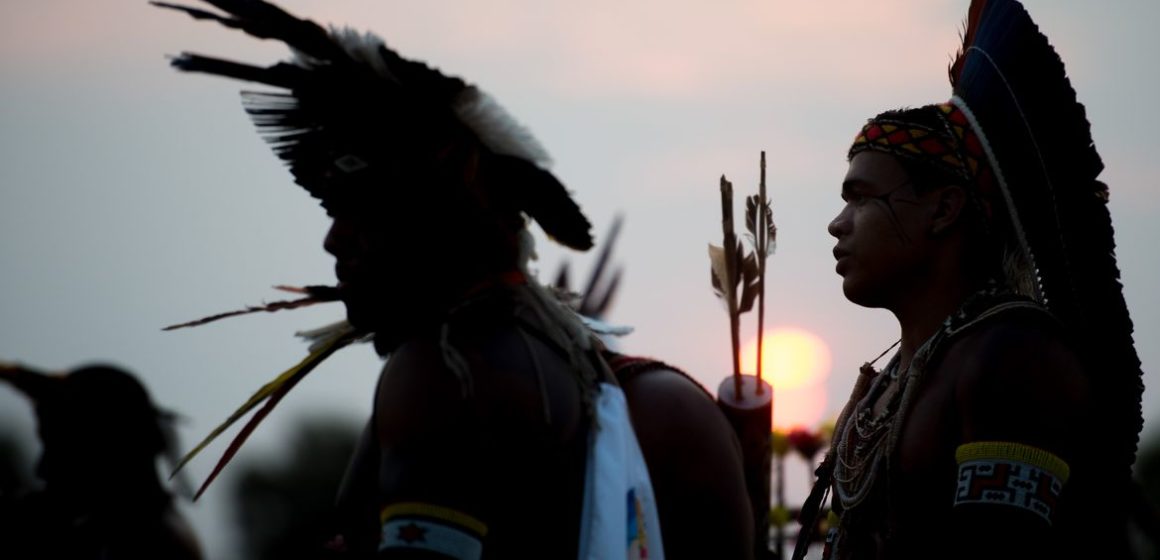 981043-201015 Movimento denuncia que caciques Munduruku são impedidos por garimpeiros de seguirem viagem para Brasília