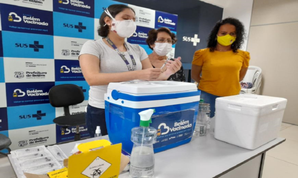 Belém vai vacinar nascidos em 80 e 81 neste sábado, 26