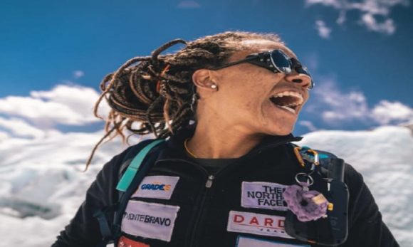 Brasileira se tornou a primeira negra latino-americana a chegar no Monte Everest