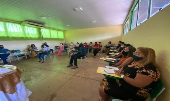 Prefeitura de Curionópolis realiza reunião de formação para diretores