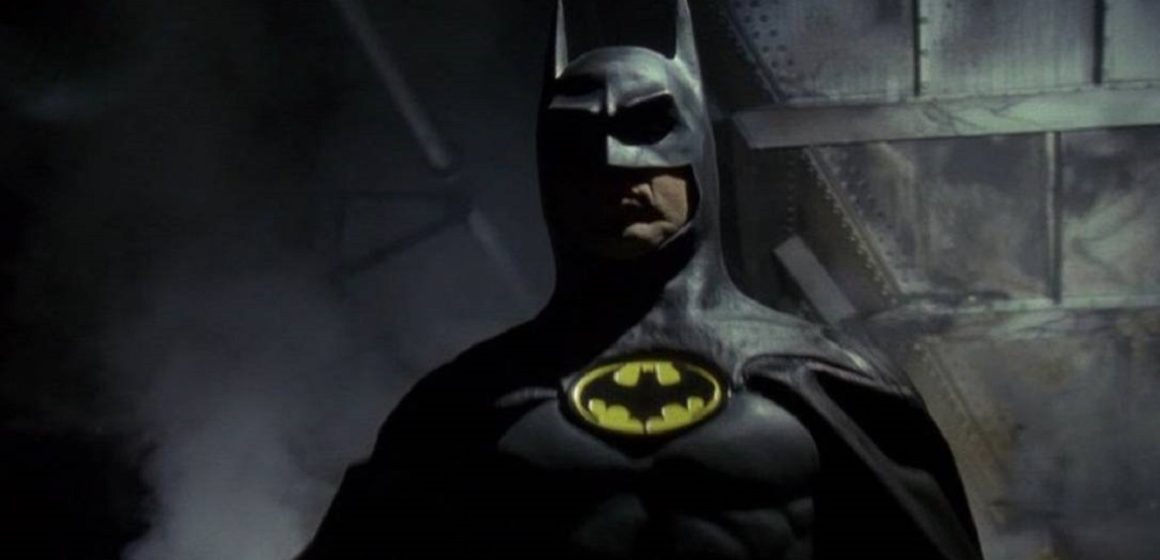 The Flash: Diretor indica retorno do traje do Batman de Tim Burton